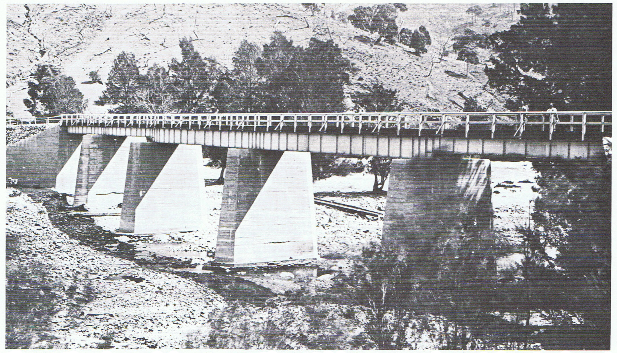 The earlier 5 span bridge