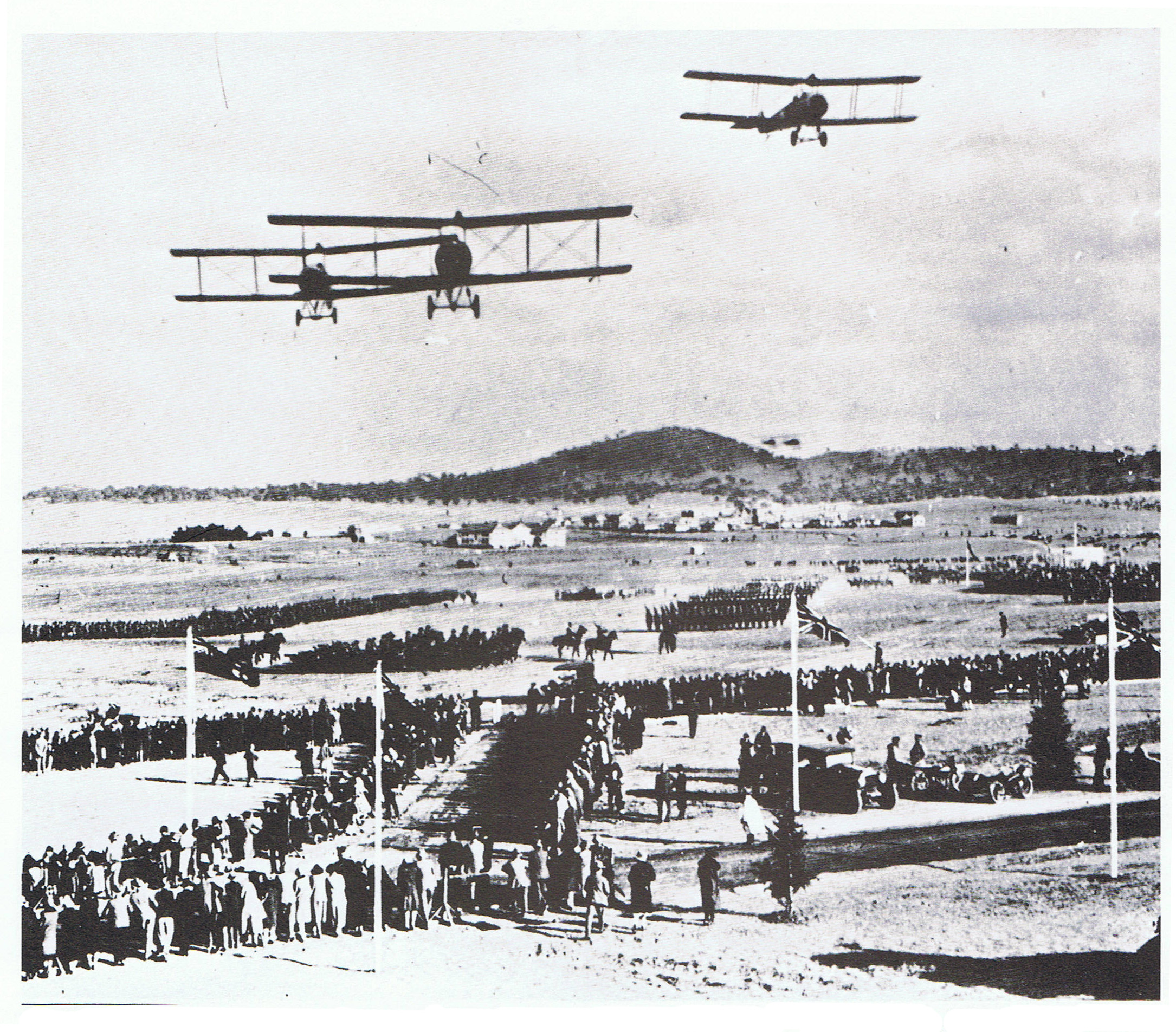Mass flypast by aircraft